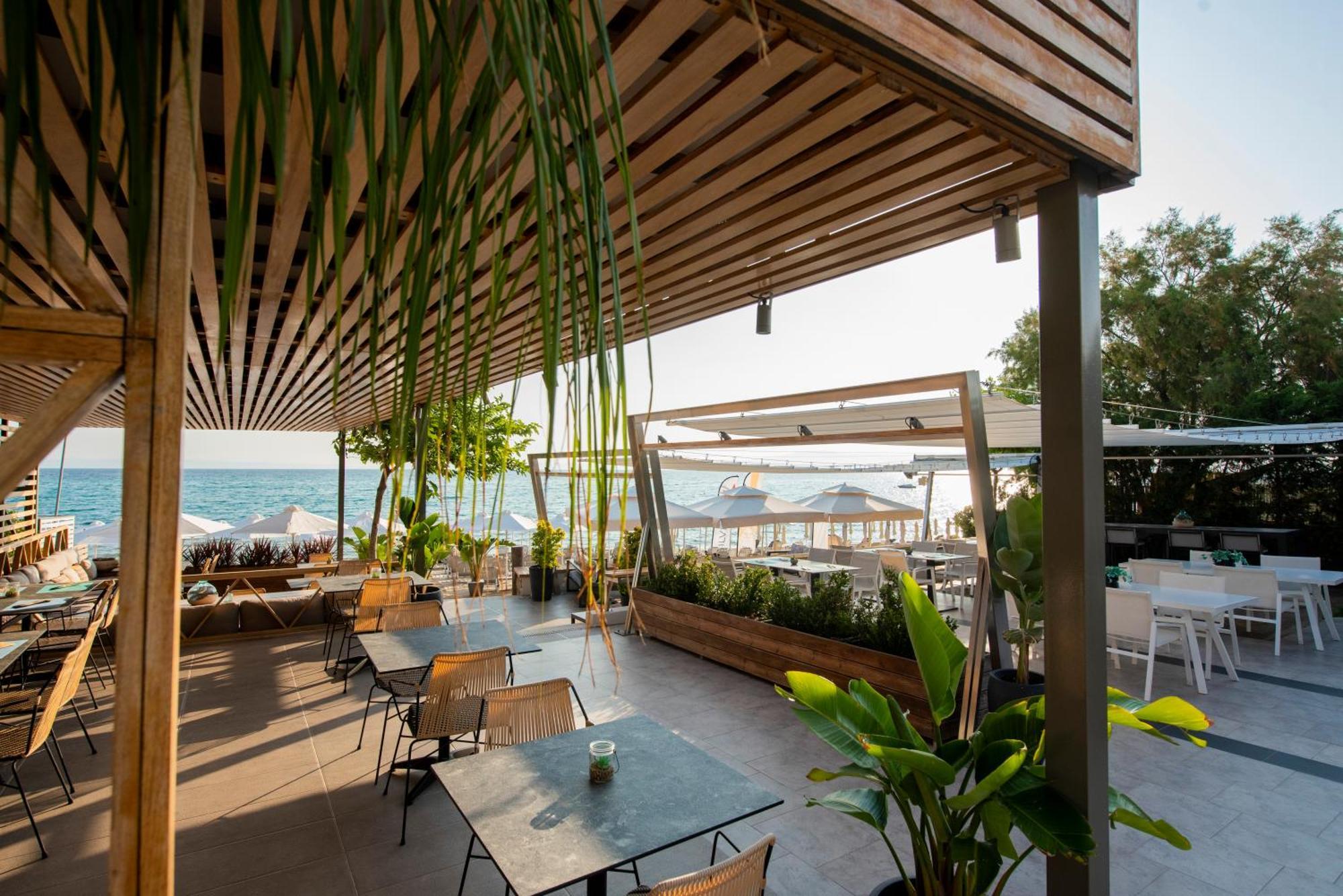 Ostria Sea Side Hotel CChanioti Exteriér fotografie